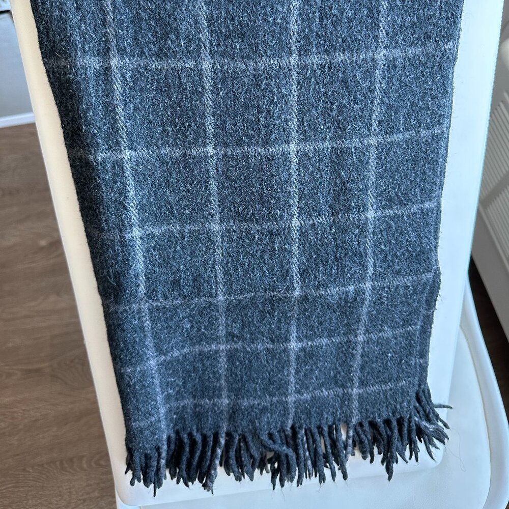 Brandy Melville Scarf